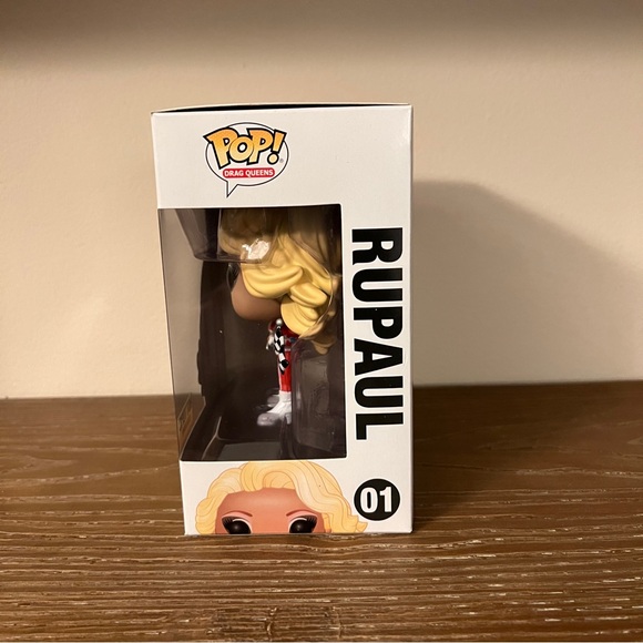 Funko Pop! Drag Queens: RuPaul’s Drag Race - RuPaul #01 Vinyl Figure - Picture 2 of 5